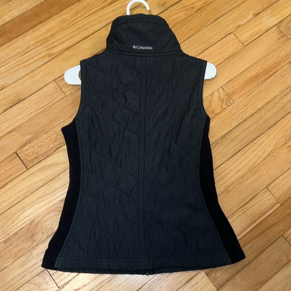 Women’s Columbia Black Vest